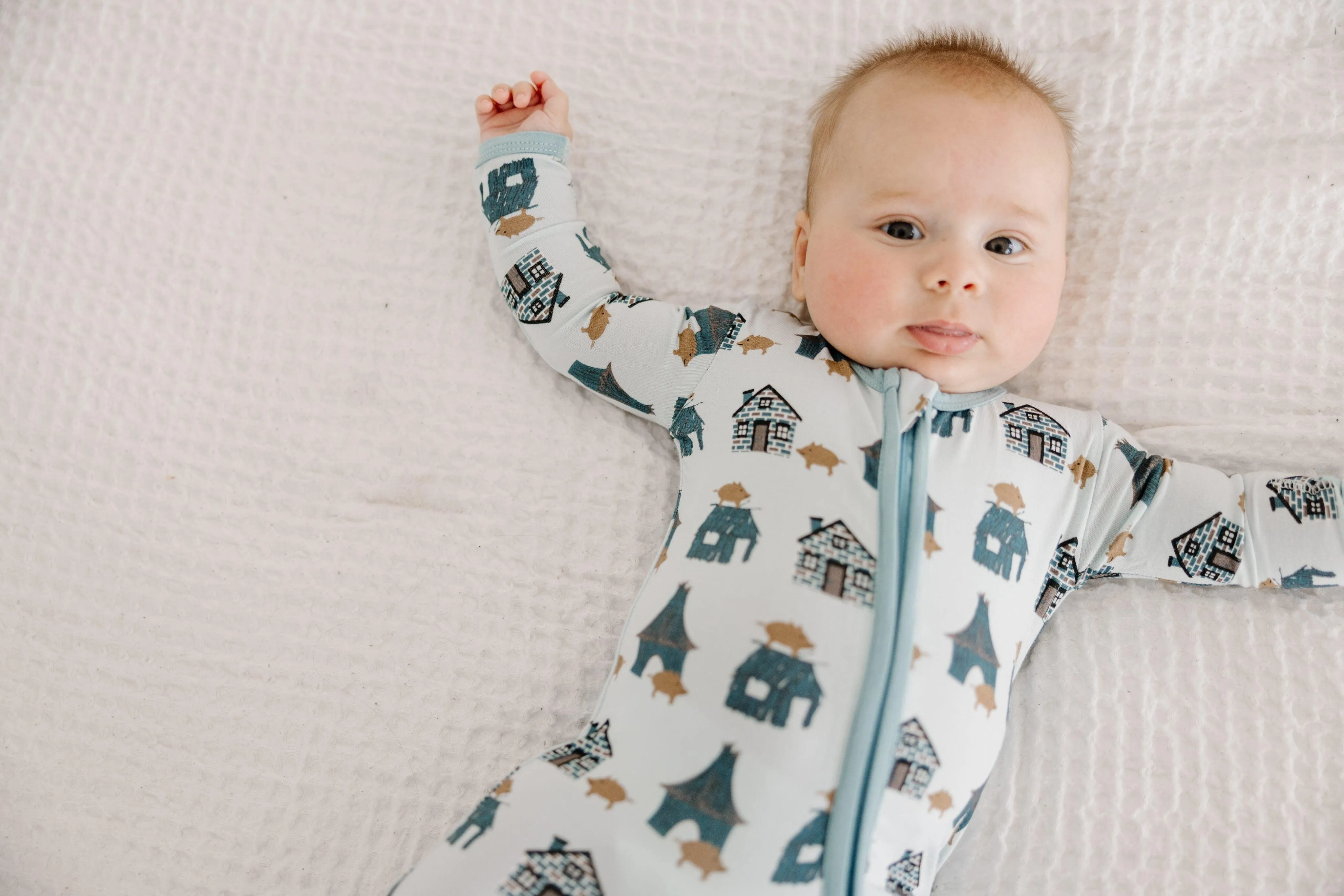 Bamboo Footie with 2-Way Zipper - Illusion Blue Three Little Pigs