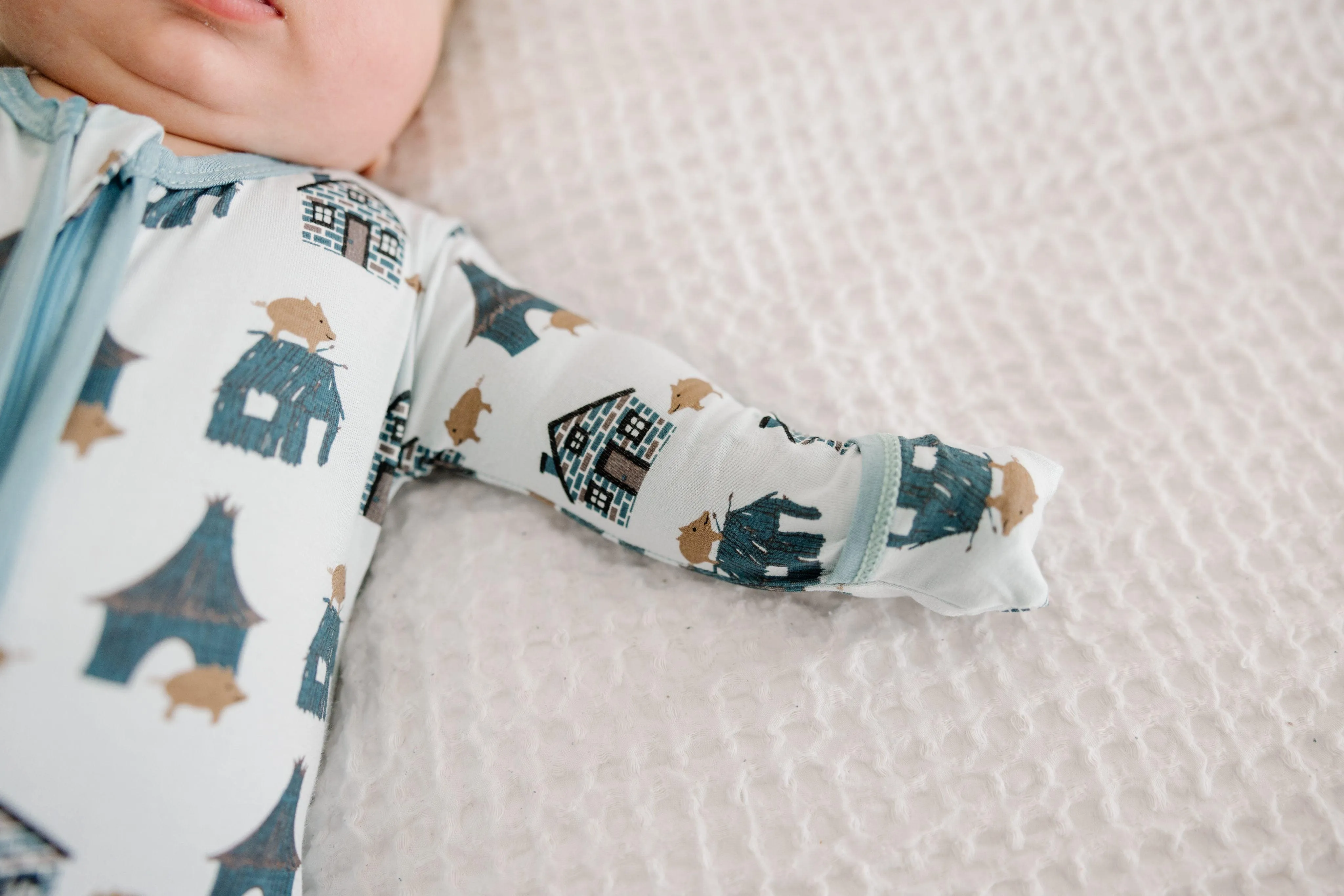 Bamboo Footie with 2-Way Zipper - Illusion Blue Three Little Pigs